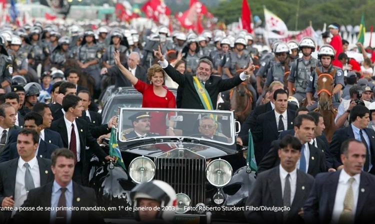 FERVEÇÃO Lula vence Bolsonaro 2 1 milhões de votos de